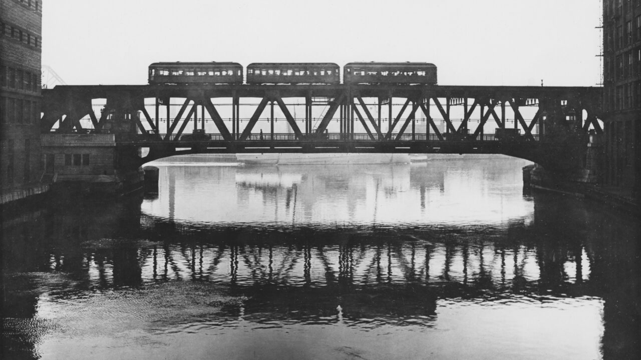Lake Street bridge, 1924. ICHi-040000