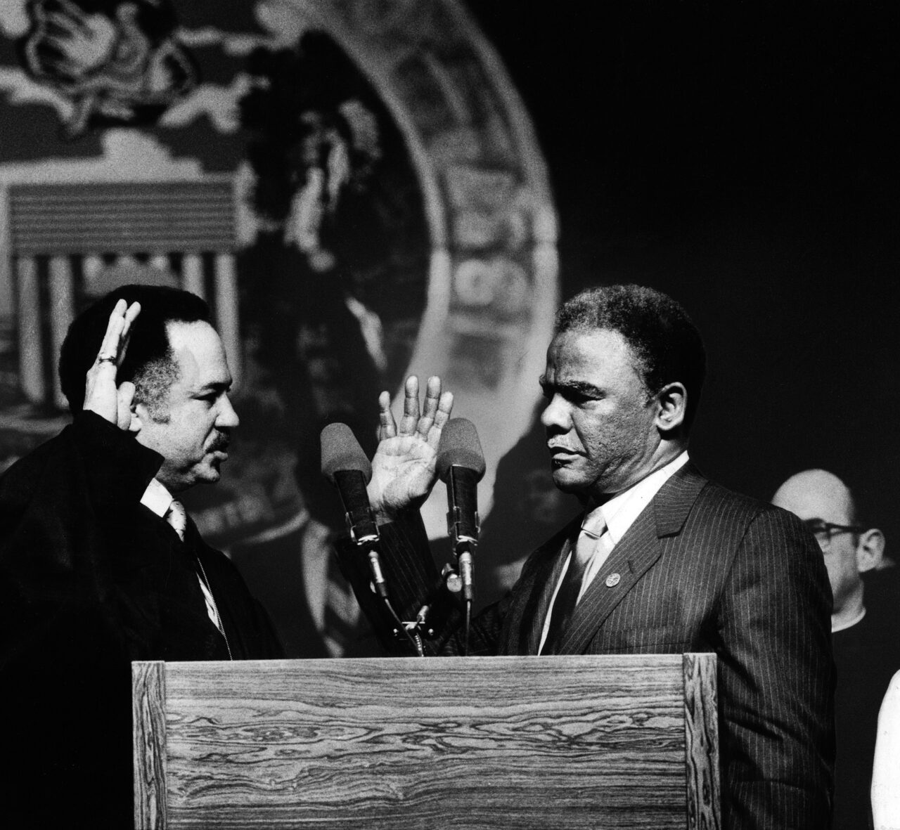 Harold Washington-swearing in-st17500790_e1