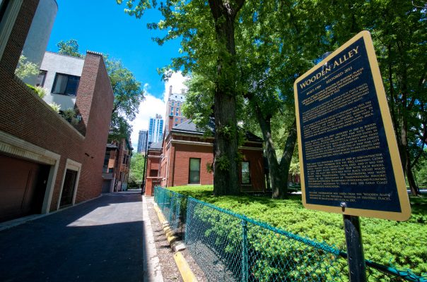 Walking Tour-Gold Coast-Wooden Alley