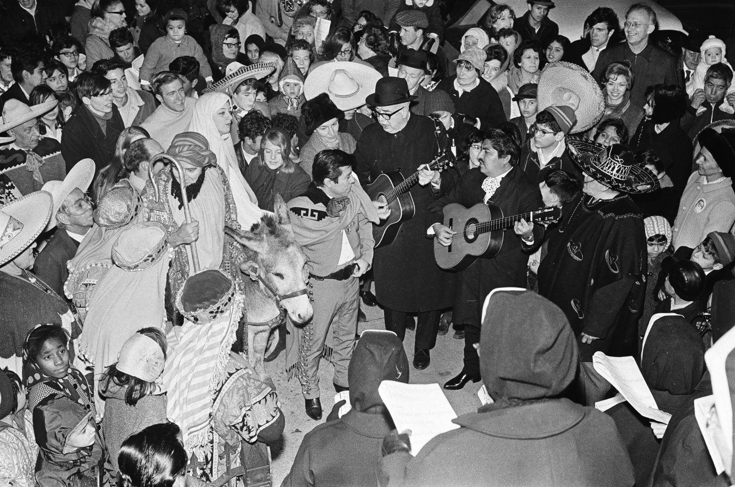 Celebrating Las Posadas in Chicago